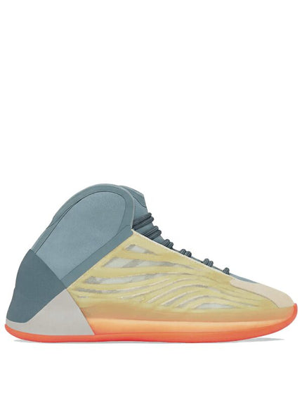 Yeezy QNTM Hi-Res Coral