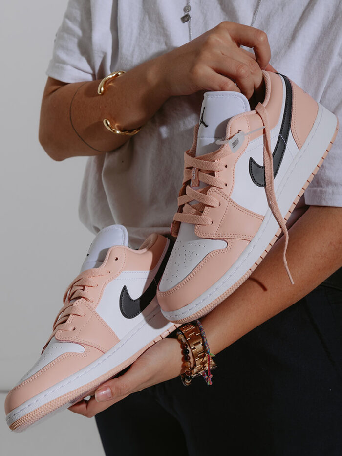 Air Jordan 1 Low Light Artic Pink