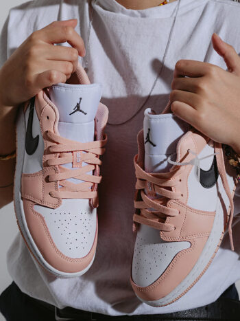 Air Jordan 1 Low Light Artic Pink