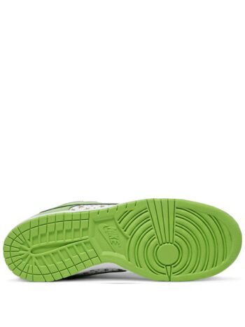 Nike SB Dunk Low Supreme Stars Mean Green (2021) - Imagem 4