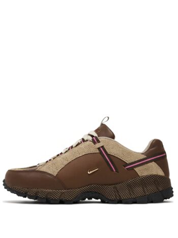 Jacquemus x Nike Air Humara Ale Brown and Gold - Imagem 2