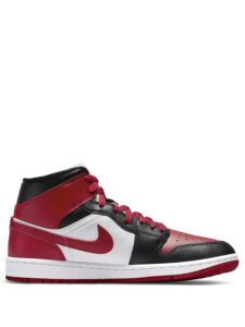 Air Jordan 1 Mid Alternate Bred.