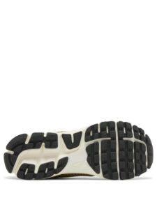 Nike Zoom Vomero 5 Ouro Metalico3