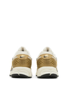 Nike Zoom Vomero 5 Ouro Metalico4
