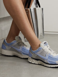 Nike Zoom Vomero 5 Royal Tint Photon Dust5