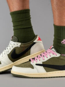 Travis Scott x Air Jordan 1 Low OG SP Medium Olive4