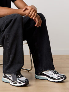 OFF WHITE Be Right Back Grey Black4