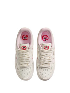 Air Force 1 Low Valentines Day3