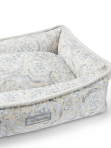 Versace logo patch pet bed2