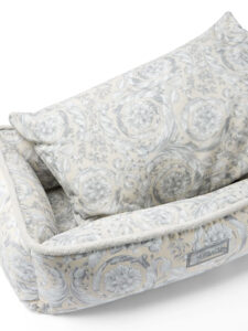 Versace logo patch pet bed3
