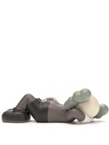 KAWS Holiday Japan Vinyl Figure BlackBrownGrey Set4 1