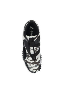Puma Mostro Camo Black3
