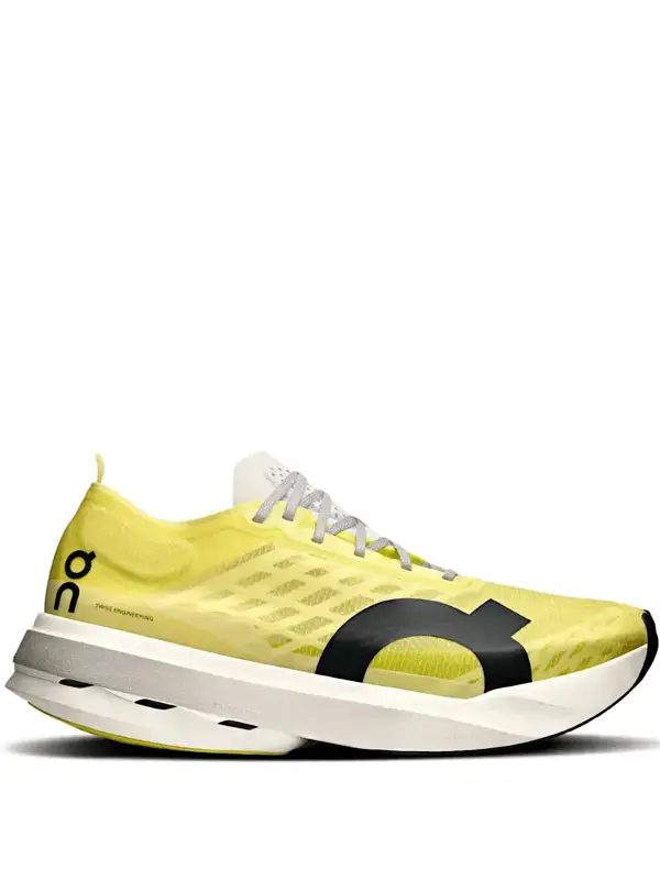 On Running Cloudboom Strike Limelight Wolf1