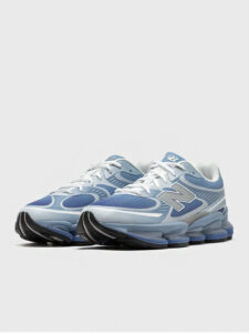 New Balance 2000 Baby Blue3