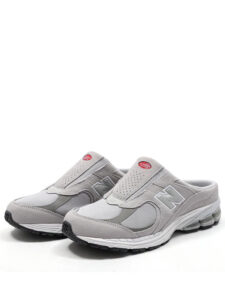 New Balance 2002R Mule Rain Cloud3