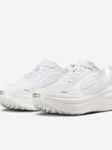 Nike Vomero Plus Speckle Vast Grey Wolf Grey3