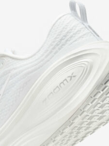 Nike Vomero Plus Speckle Vast Grey Wolf Grey5