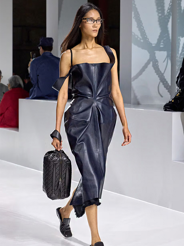 Nova Era Na Bottega Veneta Estreia De Louise Trotter Na Coleção Ss26 Original São Paulo