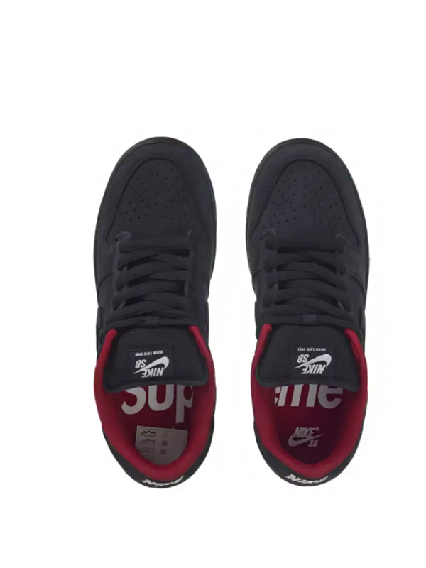 Supreme x Nike SB Dunk Low 94 Black FW25-W2 Original São Paulo Supreme x Nike SB Dunk Low 94 Black FW25-W2 - Imagem 4
