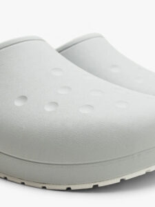 Crocs Classic Quiet Clog Mirage3