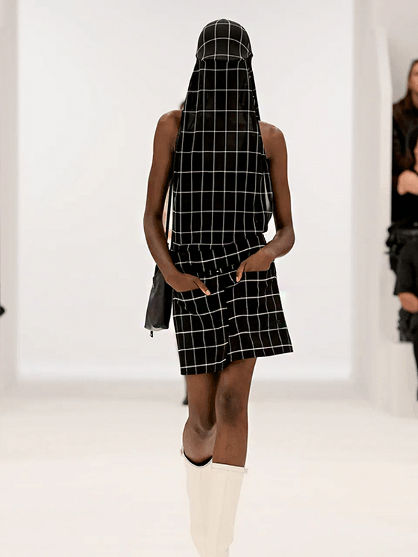 O Sol Nasce No Desfile Primavera:Verão 2026 Da Courrèges Original São Paulo