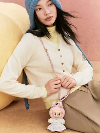 Pop Mart Labubu The Monsters Mokoko Fall into Sweaters Series Vinyl Plush Pendant - Imagem 2