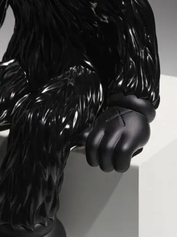 KAWS BFF Seeing Lamp Figure (Edition of 150) Black - Imagem 4